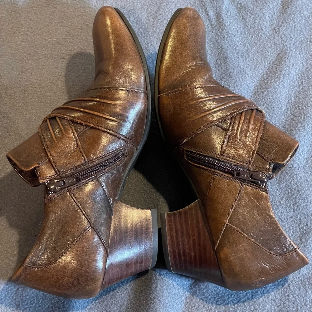 Born shoes womens size 7.5 pre-owned‎ condition brown